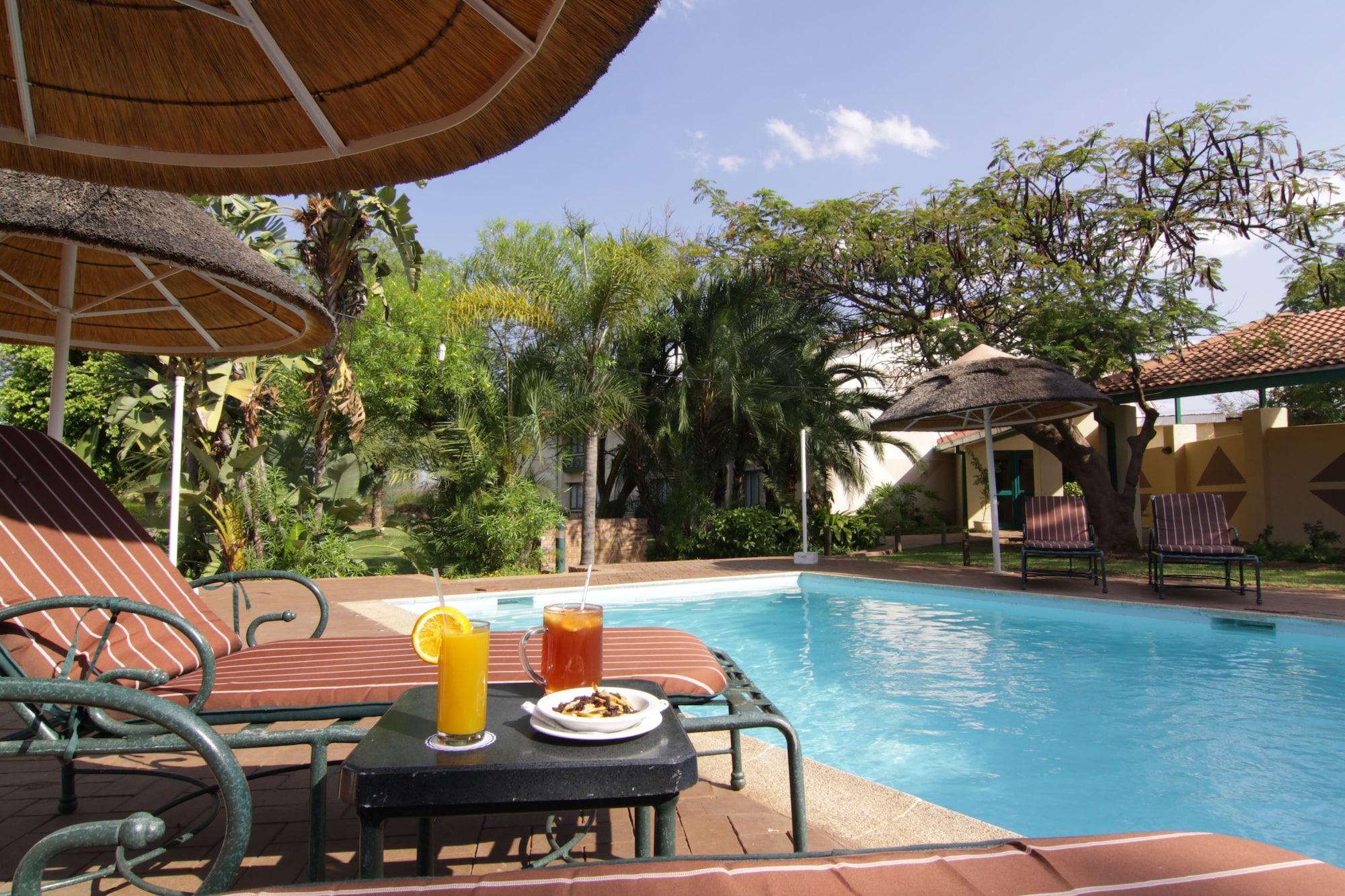 Cresta Bosele Hotel Selebi-Pikwe エクステリア 写真