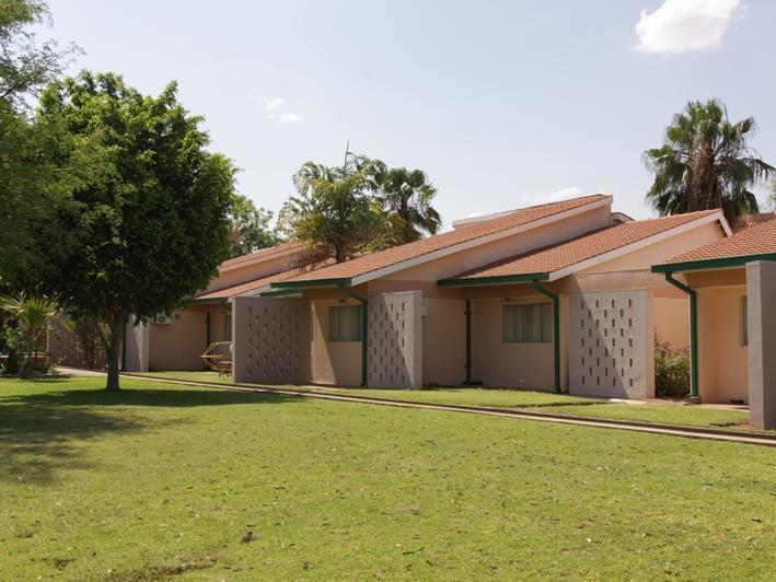 Cresta Bosele Hotel Selebi-Pikwe エクステリア 写真